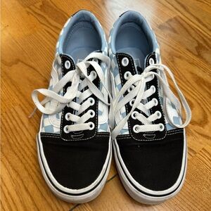 Black blue and white Ward Vans women’s size 8. In used condition